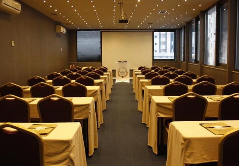 Atasehir Palace Hotel & Conference Estambul Exterior foto