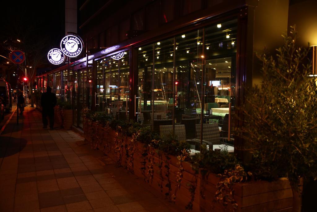 Atasehir Palace Hotel & Conference Estambul Exterior foto