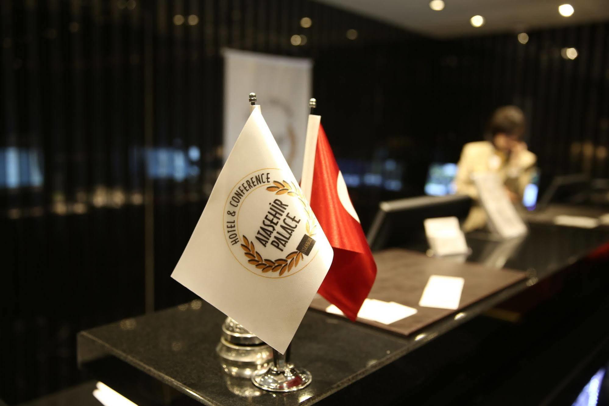 Atasehir Palace Hotel & Conference Estambul Exterior foto